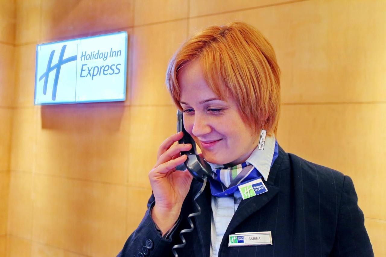 Holiday Inn Express Birmingham Redditch, An Ihg Hotel Esterno foto
